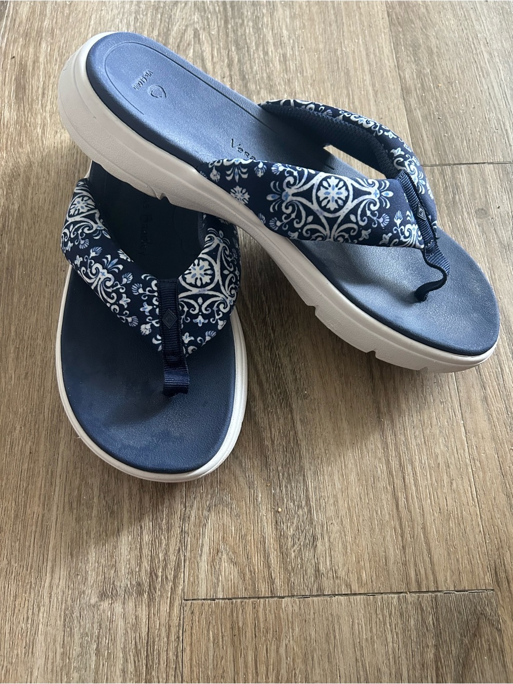 Vera Bradley Navy and White cloud Sandals - Picture 2 of 4